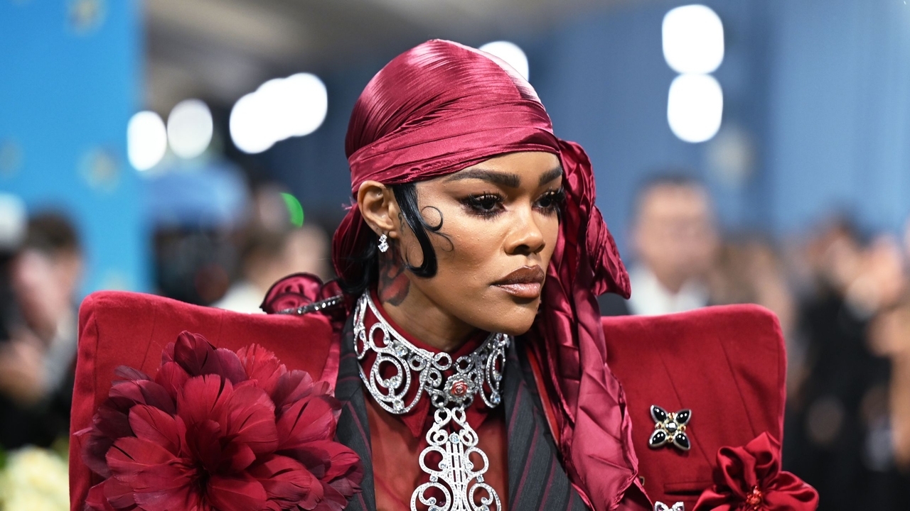 Met Gala 2025 Red Carpet: All the Celebrity Suits, Dresses, Outfits, and Looks — See Photos