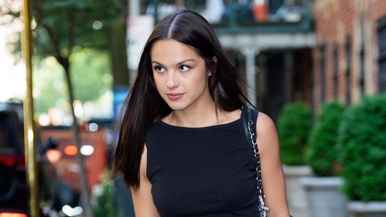 Las zapatillas retro de Olivia Rodrigo de 55 dólares son tendencia este verano