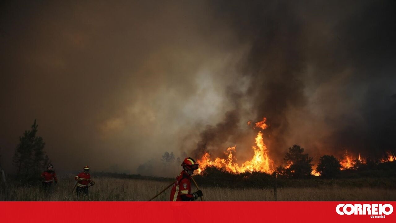 <![CDATA[ Mais de 40 concelhos mantêm-se hoje em perigo máximo de incêndio ]]>