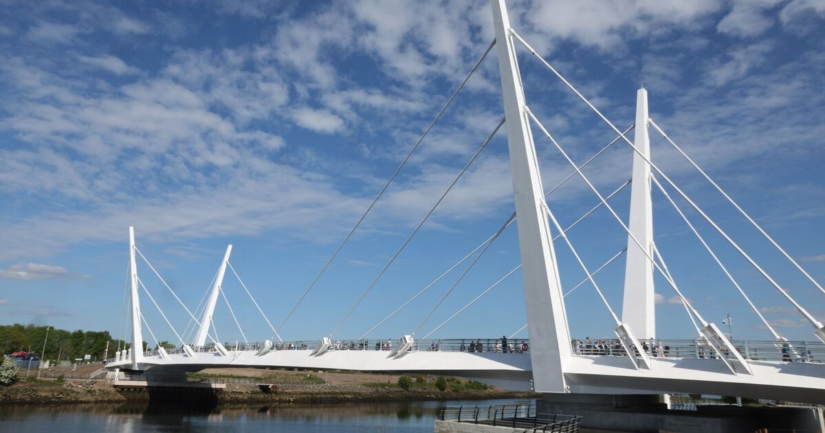 Incredible new £117m UK bridge finished - opens like London's Tower Bridge for big ships