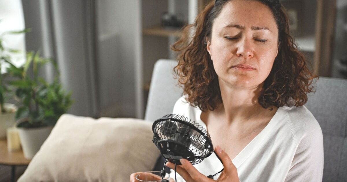 Eight in ten adults unaware this common symptom is a sign of menopause