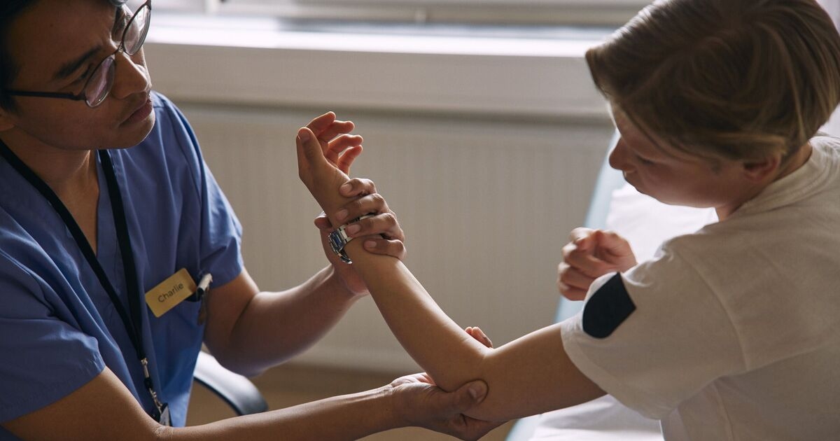 Cardiologist says elbow pain could be sign of 'catastrophic' health issue