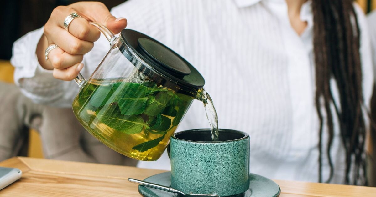 Das Trinken von „altem“ 2p-Tee hilft, den Körper von schlechtem Cholesterin zu befreien