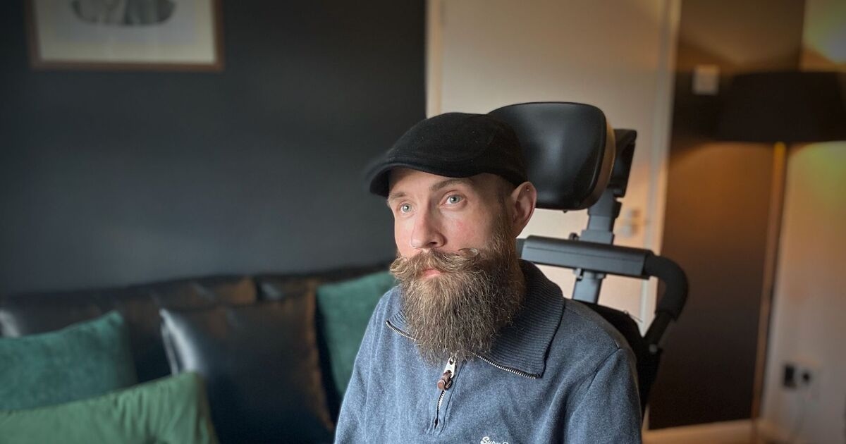 "Stavo correndo a casa sotto la pioggia quando improvvisamente le mie gambe non hanno più funzionato"
