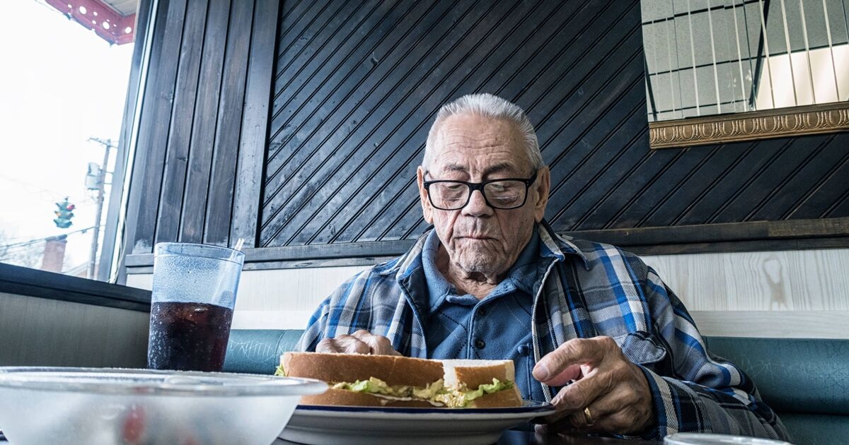 Optometrista e nutricionista compartilham cinco alimentos 'essenciais' para a saúde dos olhos