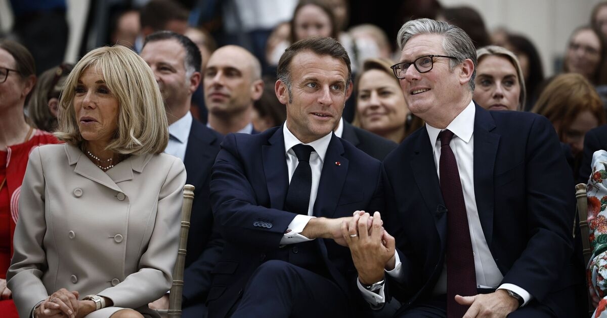Politics LIVE: Keir Starmer set for summit with Macron after migrant surrender