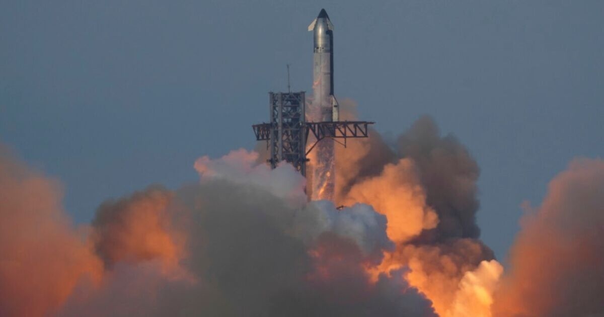 As 9 melhores fotos da SpaceX enquanto o maior foguete de Musk, Starship, finalmente parte