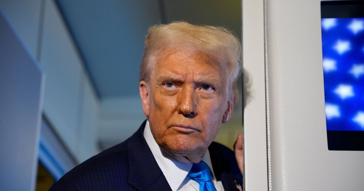 Трамп предупреждает, что получатели талонов на продукты питания SNAP — «в основном демократы», поскольку приостановка работы правительства затягивается