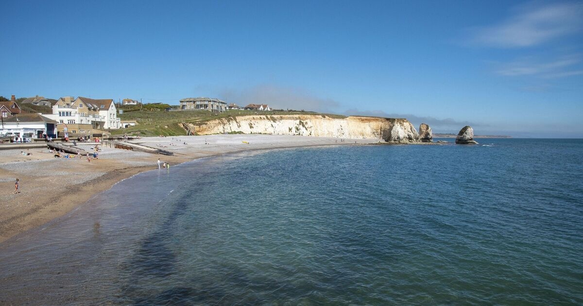 La jolie petite île du Royaume-Uni avec « plus de soleil que l'Italie » est le séjour idéal à petit budget