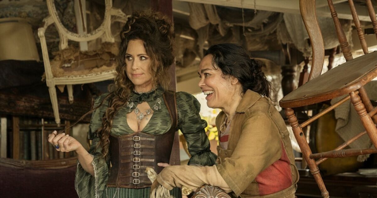 1717'de geçen 'Başyapıt' korsan komedi dizisi 'türünün en iyisi' olarak değerlendirildi