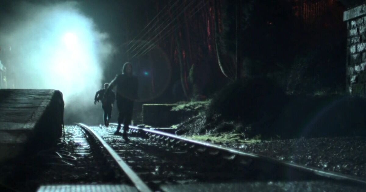'10/10' BBC thriller based on top-selling novel has fans crying 'True masterpiece'