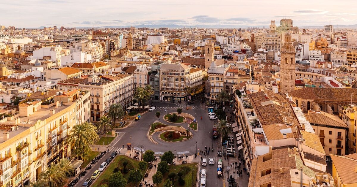 Hiszpańskie miasto, w którym w październiku temperatura wynosi 24°C, zostało wybrane najlepszym miejscem na europejski wypad – nie Barcelona