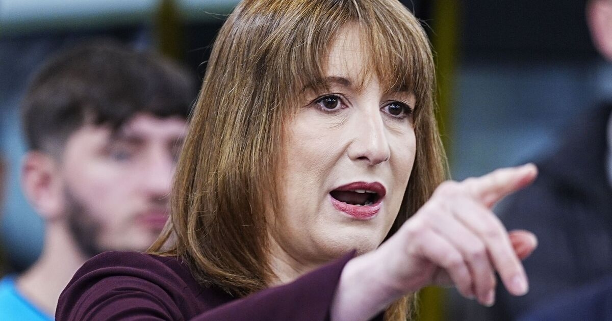 Se insta a Rachel Reeves a eliminar las tasas impositivas para dos tipos de vehículos