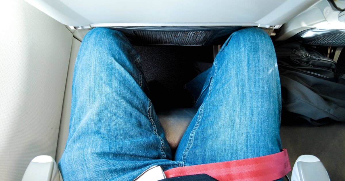 Comissária de bordo emite veredito sobre quando você pode reclinar o assento
