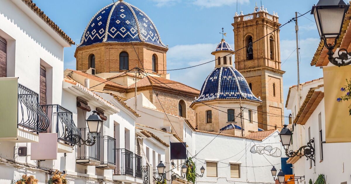 'Beautiful' hidden gem 15 minutes from Benidorm 'looks just like Mykonos'