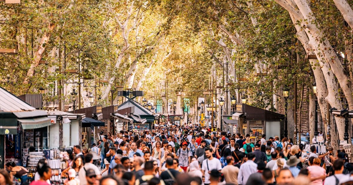 Les touristes sont invités à éviter les « étrangers amicaux » qui demandent de l'aide pendant leurs vacances pour une raison