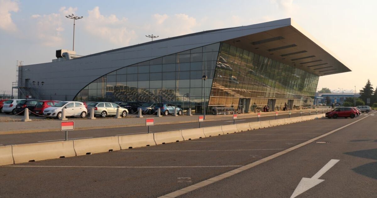 Europas kleinster Flughafen kostete nur 9 Millionen Pfund und bietet nur drei Flüge pro Tag.