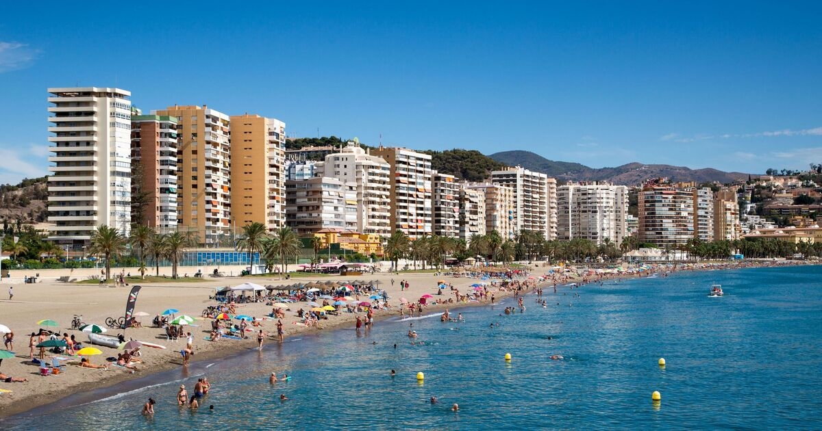 Spain panic as 'over 20,000 people' left major city in 1 year over tourism-linked crisis