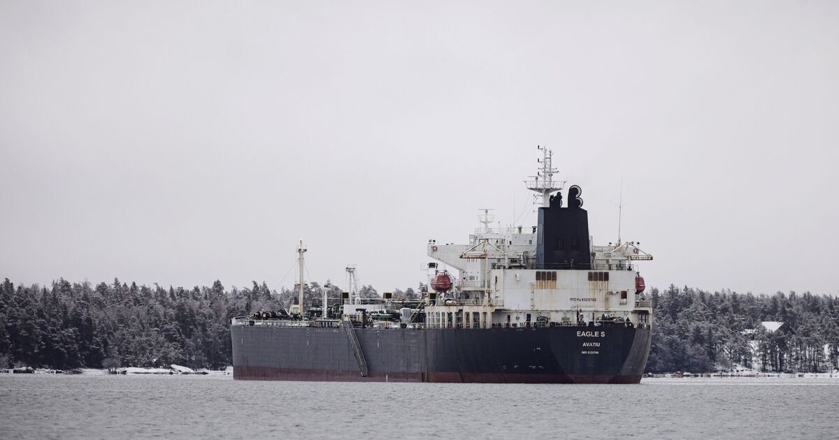 Fears desperate Putin is on brink of blowing up his own ships