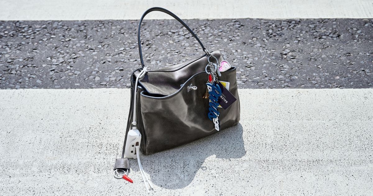 The One: сумка Rodeo от Balenciaga — это тихая и стильная сумка, которую вы будете носить с собой постоянно