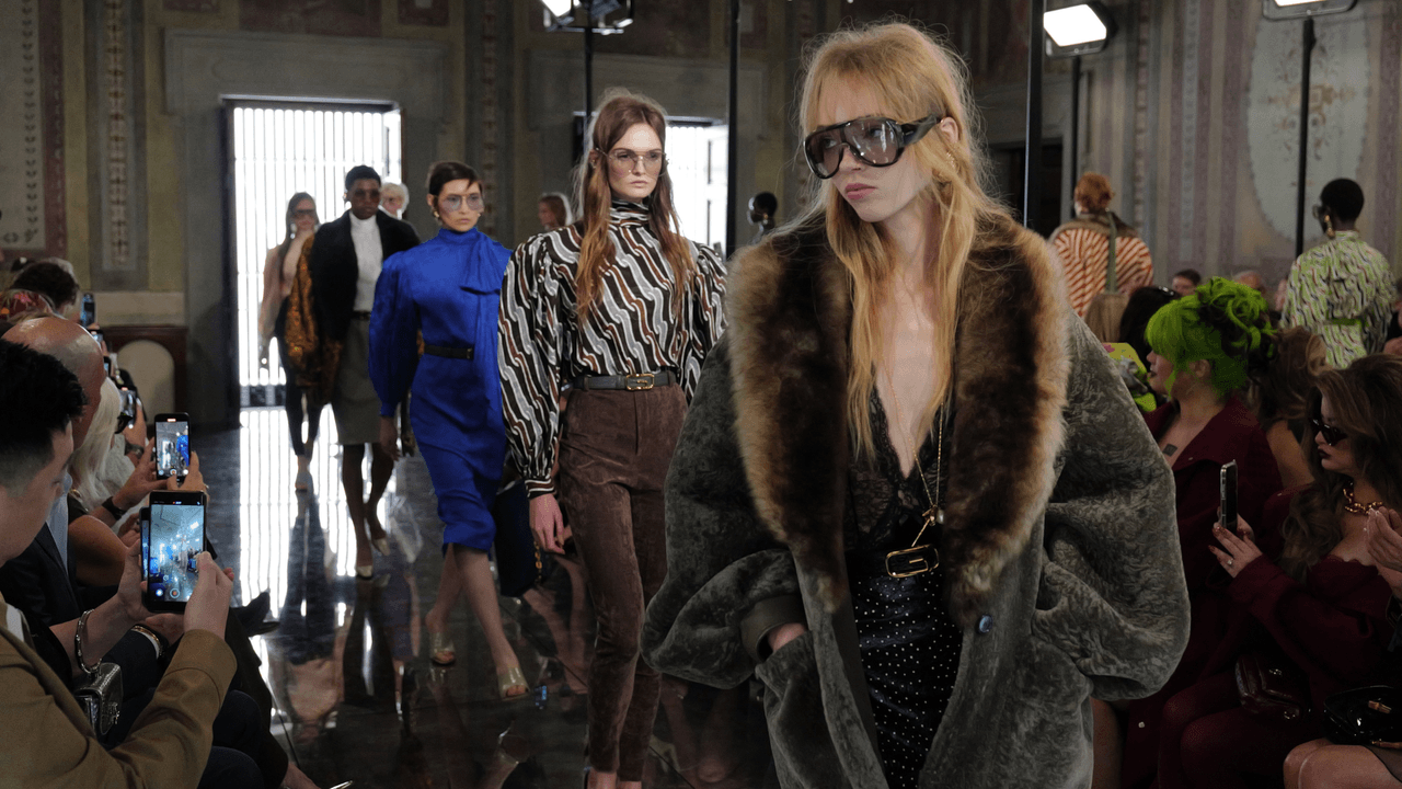 Gucci Cruise 2026: Uma exploração arquivística de décadas passadas