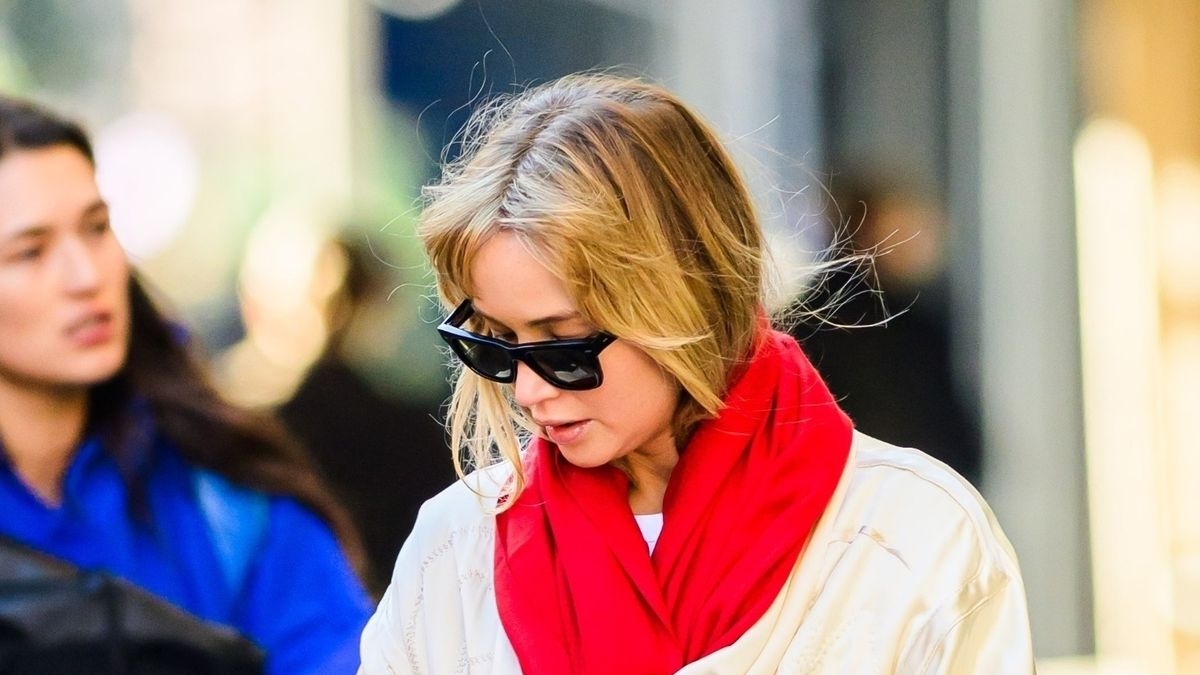 Jennifer Lawrence Is Onto Something—This Under-$50 Accessory Trend Will Be Your Smartest Winter 2025 Purchase