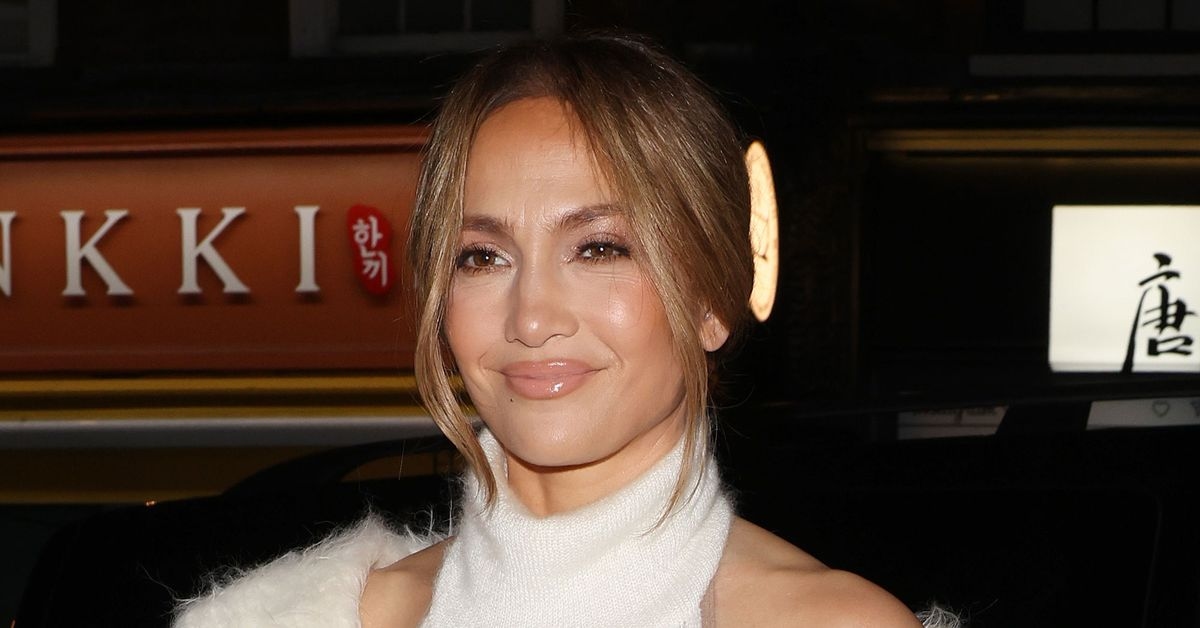 J.Lo trägt bereits *den* Hosentrend des Frühjahrs 2025