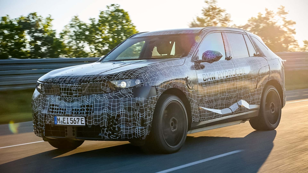 Le nouveau BMW X5 est équipé de cinq systèmes de propulsion, dont l'hydrogène