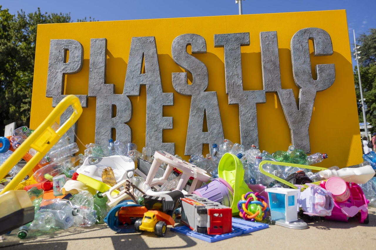De plasticoligarchie: slechts 7 landen en 18 bedrijven domineren de productie