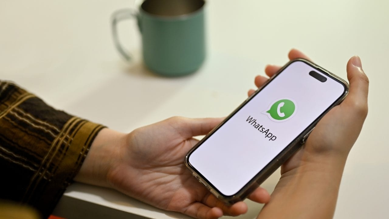 Met WhatsApp kunt u met één klik uw bankoverschrijving uitvoeren.