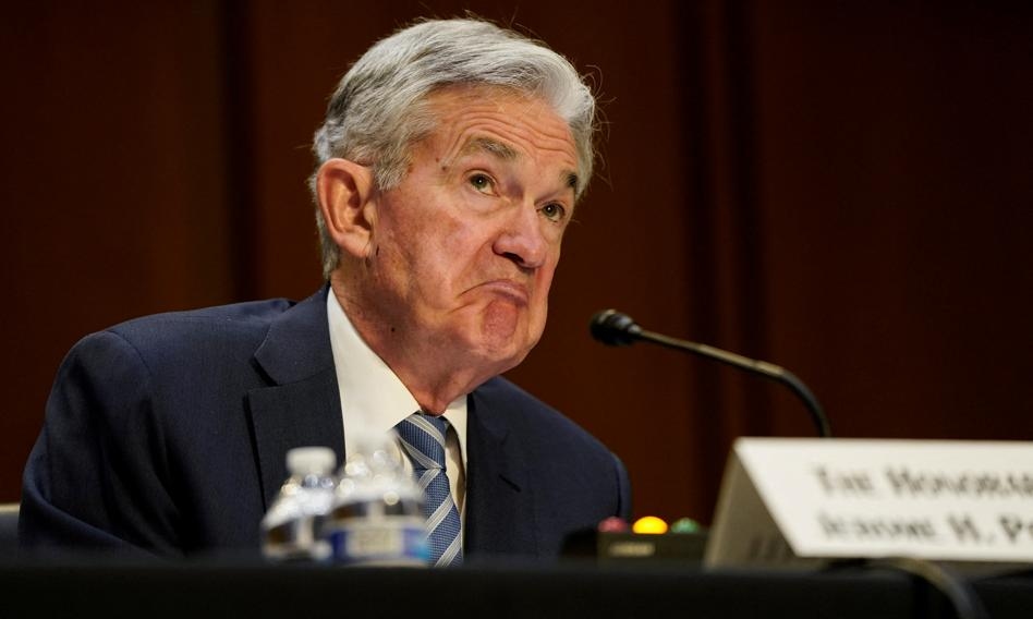 The Fed is keeping interest rates unchanged. But two "dissidents" wanted a cut.