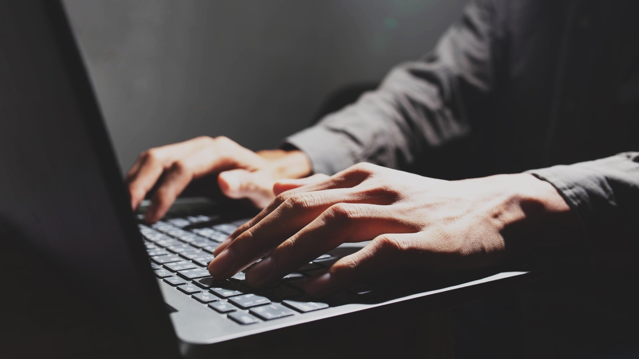 'Workslop': Conteúdo de trabalho gerado por IA está deixando tudo mais lento