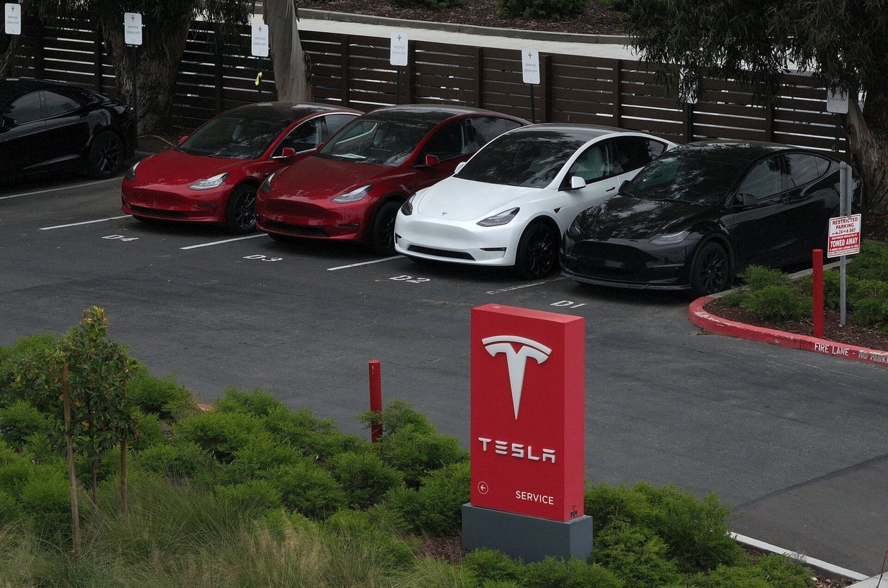 Tesla Makes a Desperate Move in Canada As Sales Collapse