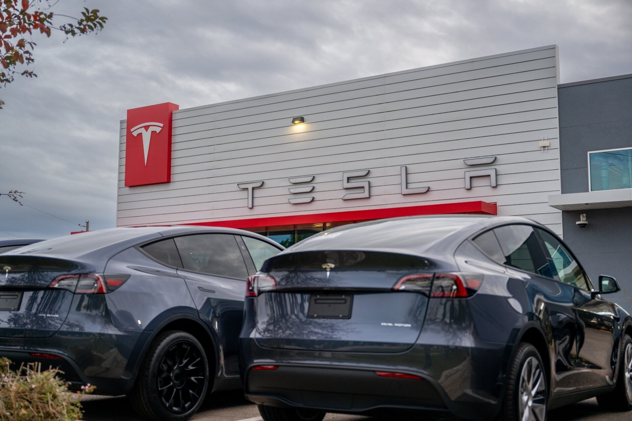 As Sales Drop, Tesla Makes a Big Gamble on India