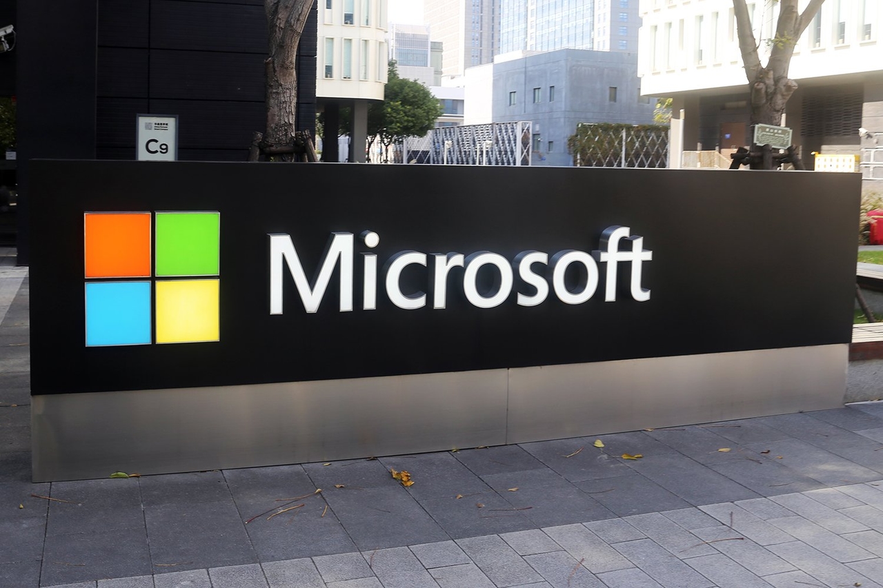 Analistler Microsoft'un Veri Merkezi Kiralamalarını Sessizce İptal Ettiğini Bildirdi