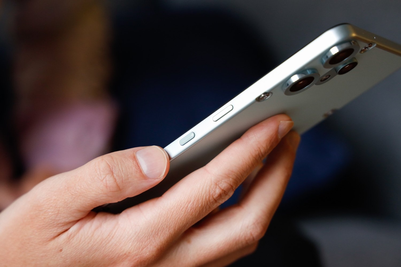 Your Phone’s Next Big Innovation Is… a Dedicated AI Button?