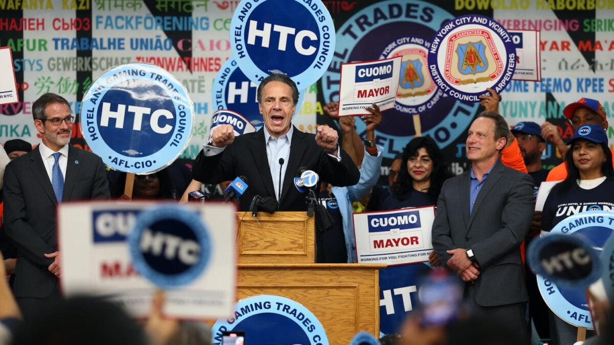 Le PDG de Palantir investit dans la campagne pour la mairie de New York d'Andrew Cuomo