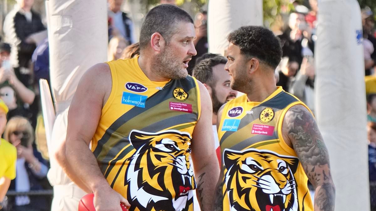 Brendan Fevola guida la squadra di football in difficoltà alla vittoria, ma per il cantante Guy Sebastian è stata una brutta notizia