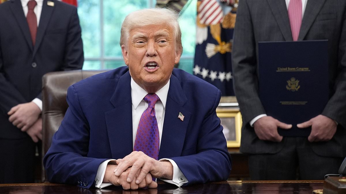Trump firmerà un ordine esecutivo per ridurre il costo dei farmaci da prescrizione e dei prodotti farmaceutici fino all'80%