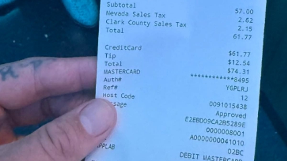 Turistlerin Las Vegas'ta iki içki için makbuzu paylaşması İngilizleri öfkelendirdi