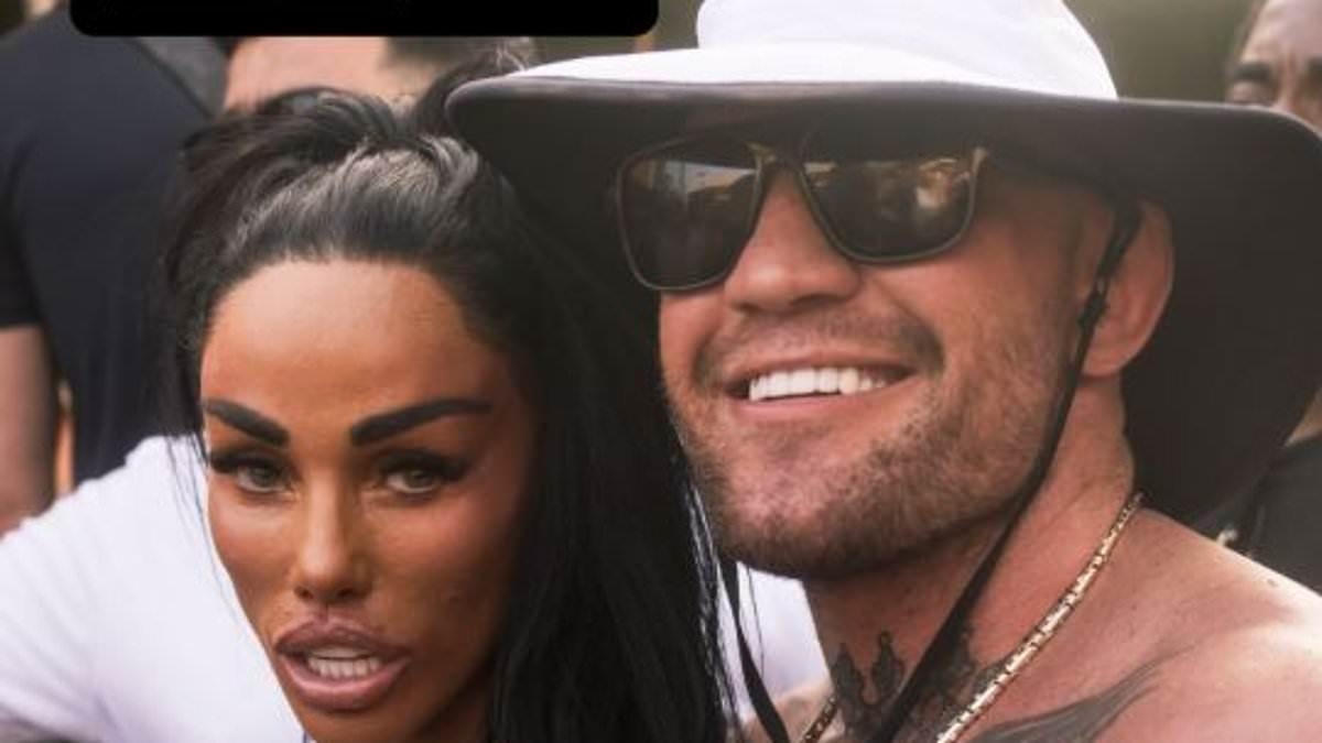Conor McGregor schlägt einen Partygast mit zwei brutalen Schlägen nieder, nachdem er bis 6 Uhr morgens in einem exklusiven Club auf Ibiza getrunken hatte, in derselben Nacht, in der er mit Katie Price und dem Tottenham-Star in Wayne Linekers Lokal gefe...
