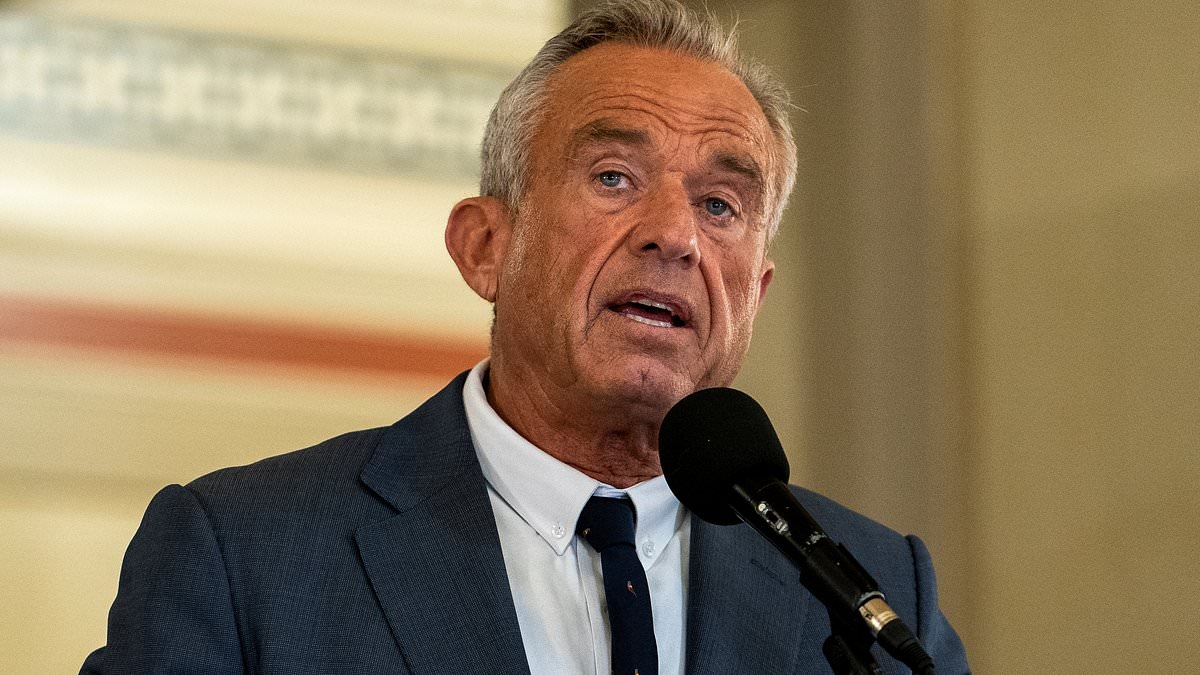 Il nuovo comitato per i vaccini di RFK Jr. emette una decisione bomba sui vaccini antinfluenzali dopo che il comitato precedente era stato licenziato in massa