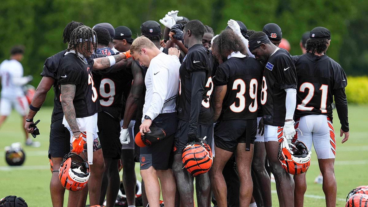 Bengals star Trey Hendrickson 'to end holdout Wednesday and report to training camp without new contract'