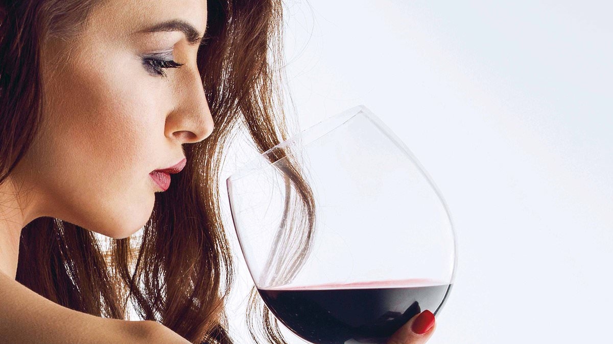 Siz de 'gri alan' alkoliği misiniz? İçkinizin kontrolden çıktığını gösteren, kolayca göz ardı edilebilen uyarı işaretleri şunlardır: