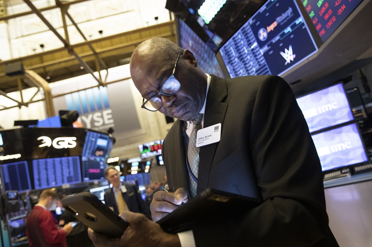 Wall Street abre a la baja tras el ataque de Israel a Irán