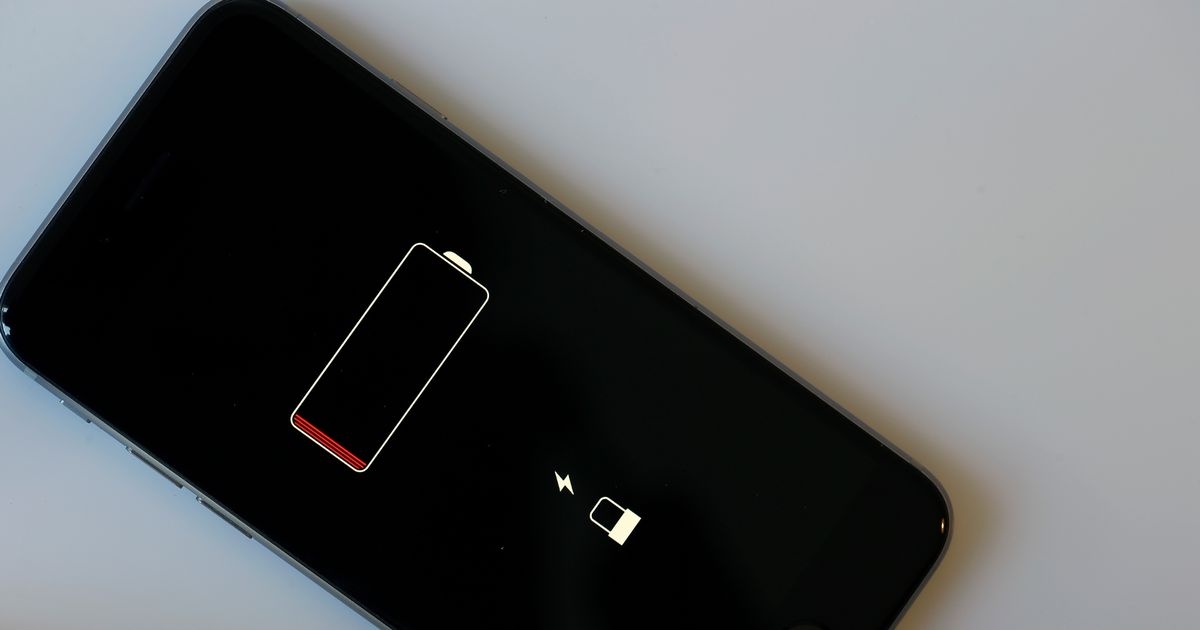 Un esperto di tecnologia racconta cosa succede realmente se si carica il telefono durante la notte