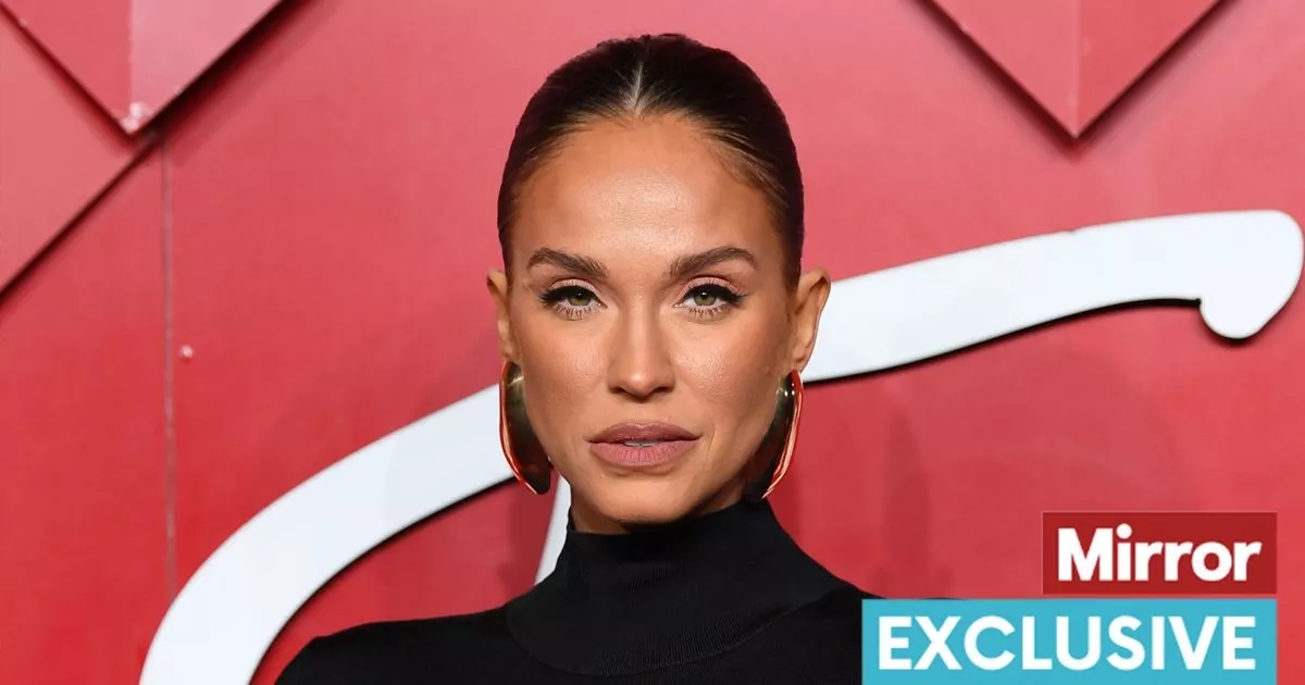 Vicky Pattison admite que su luna de miel con su esposo Ercan está en suspenso después de una lujosa boda en Italia.