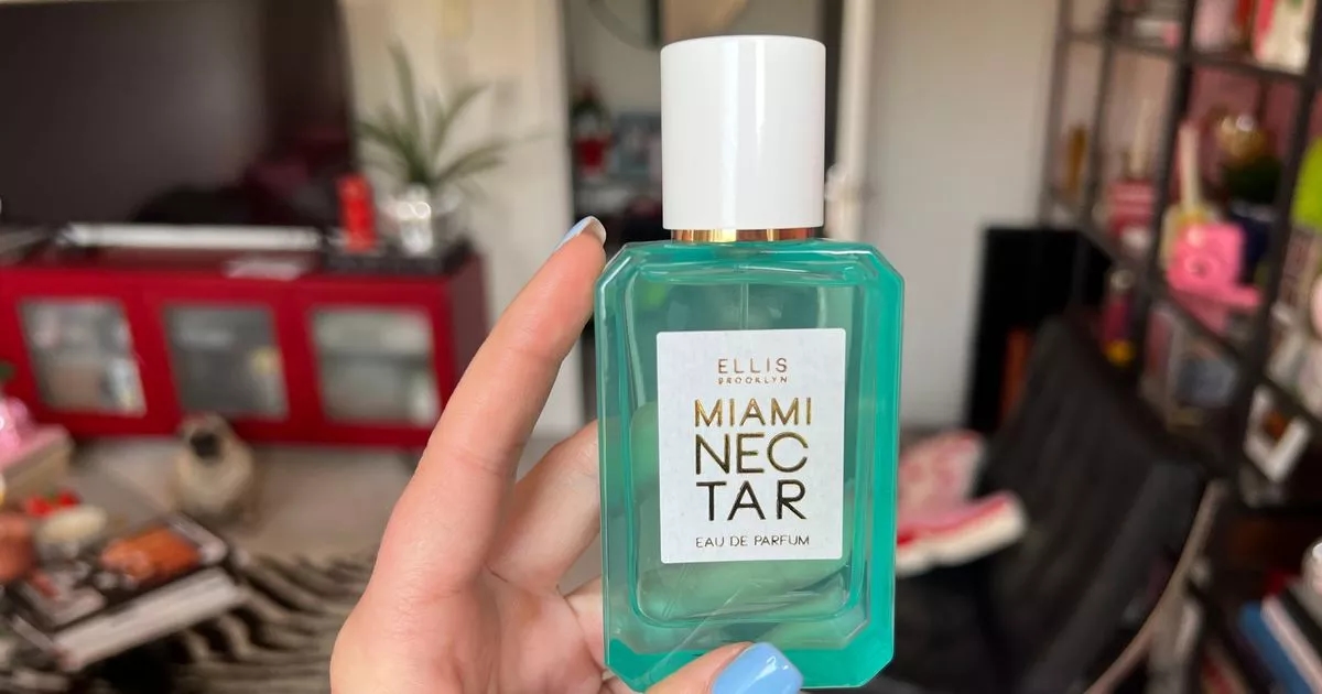 "Ho trovato il profumo estivo perfetto che profuma di vacanza tropicale e dura tutto il giorno"