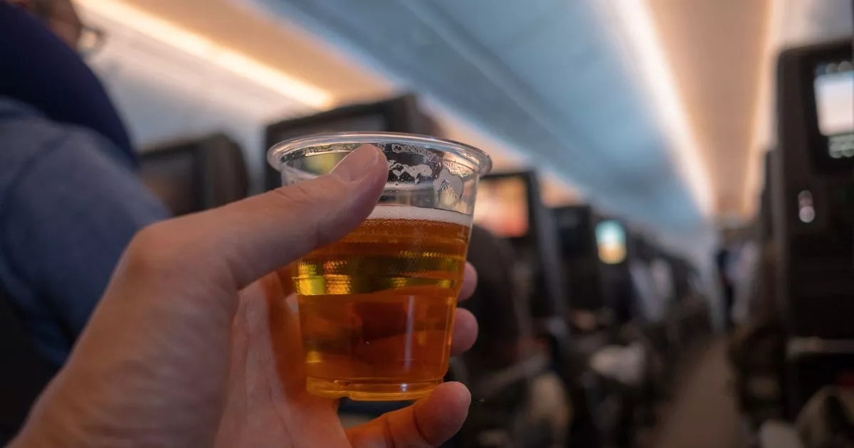 Zasady Ryanair, Jet2, BA, TUI i easyJet dotyczące wnoszenia własnego alkoholu na pokład