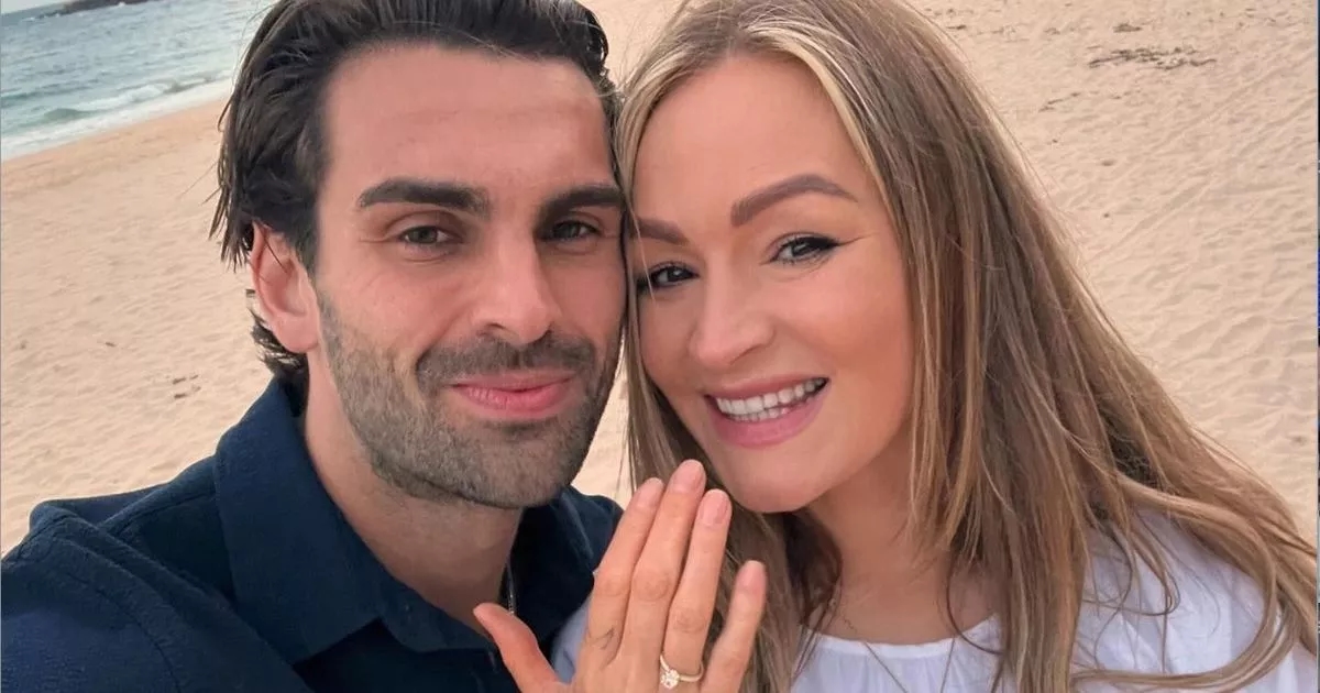 Adam Collard bekent de ware reden voor het uitstellen van de bruiloft met zijn verloofde Laura Woods met een leeftijdsverschil.